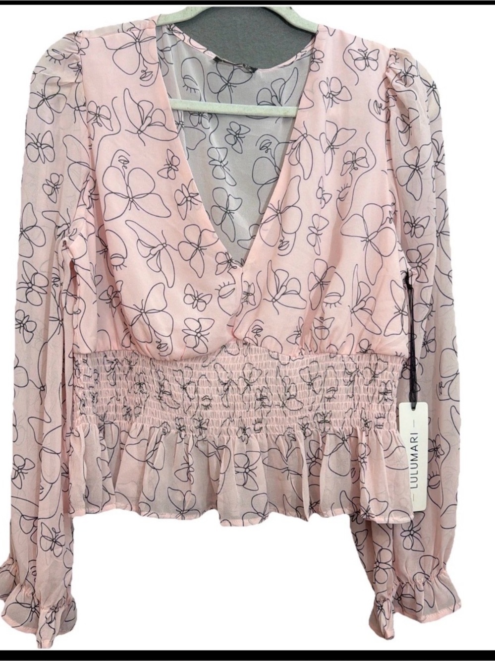 Lulumari-anthropologie Pink butterflies V-Neck Smocked-Waist Blouse rayon Sz L